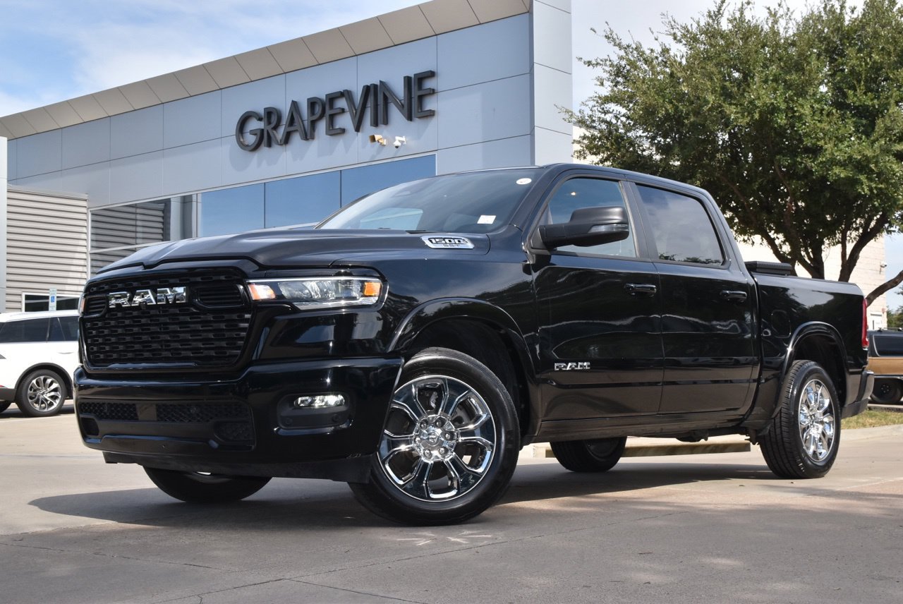 Used 2025 RAM 1500 Lone Star AWD/4WD image 2