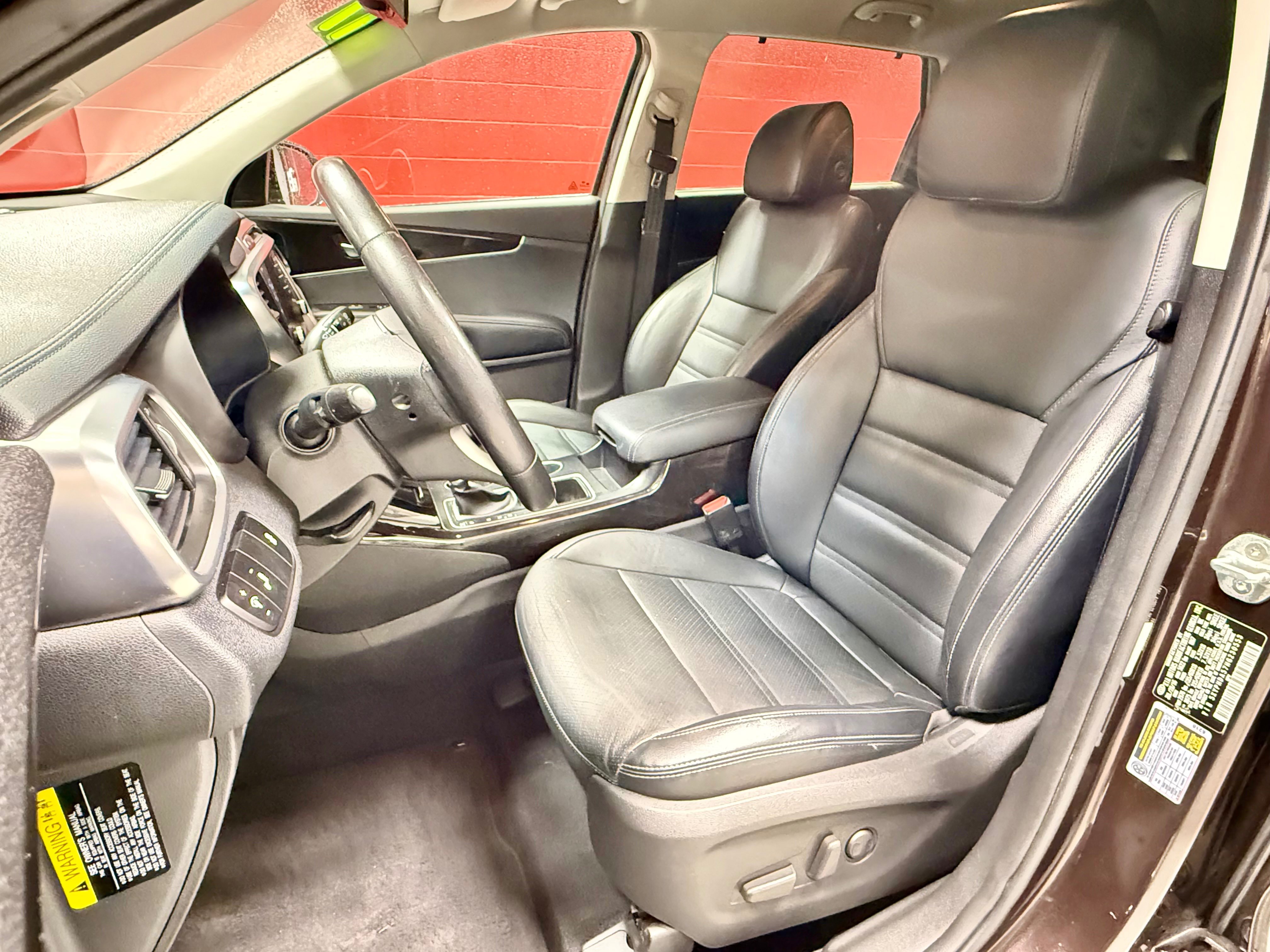 Used 2017 Kia Sorento EX AWD/4WD image 19