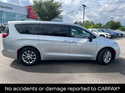Used 2026 Chrysler Pacifica Limited