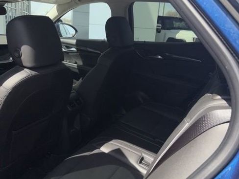 Used 2023 Buick Envision Essence image 13