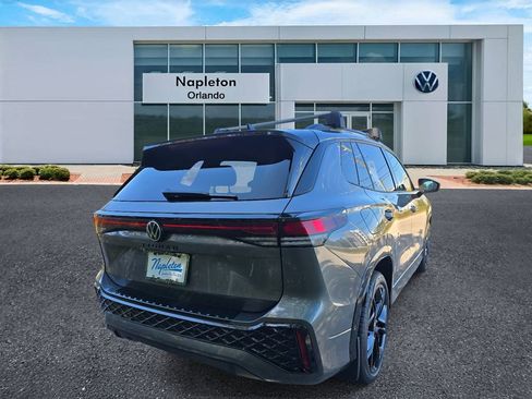 New 2026 Volkswagen Tiguan SE R-Line FWD image 5
