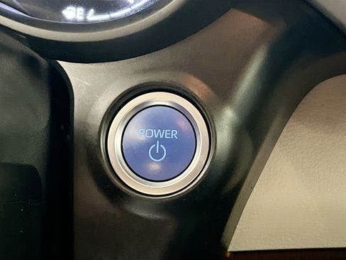 Used 2023 Toyota Sienna XLE image 24