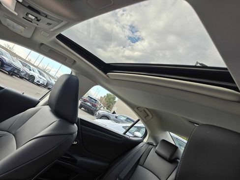 Certified 2025 Lexus ES 300h w/ Premium Package image 24