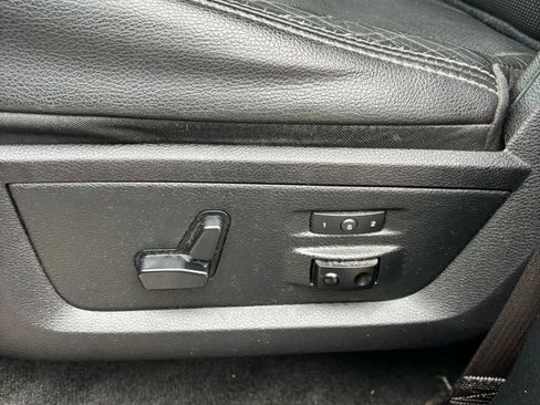 Used 2015 RAM 1500 Laramie w/ Convenience Group image 18