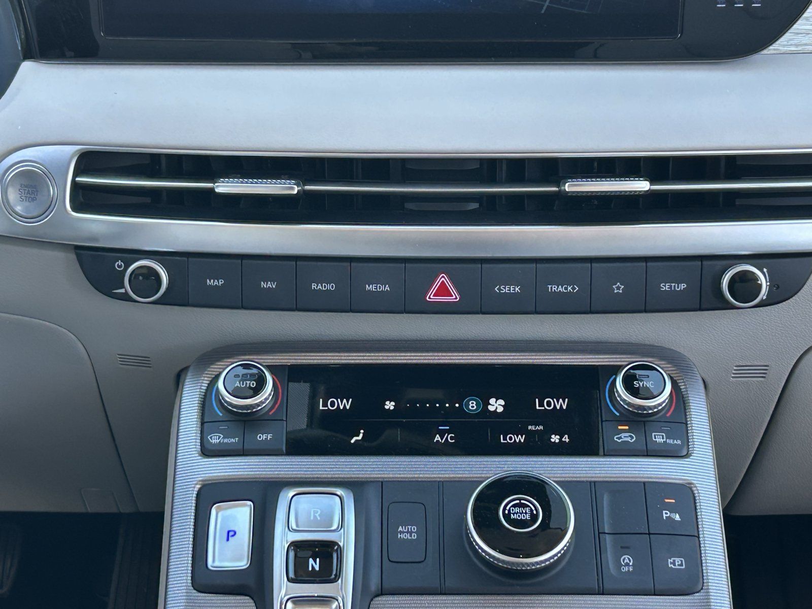 Used 2023 Hyundai Palisade Calligraphy FWD image 22