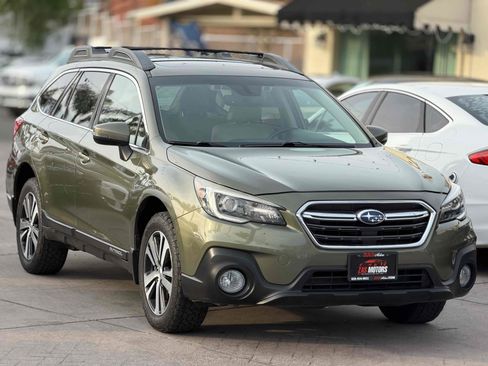 Used 2018 Subaru Outback 3.6R Limited AWD/4WD image 4