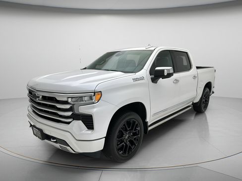 Used 2024 Chevrolet Silverado 1500 High Country w/ High Country Premium Package AWD/4WD image 4
