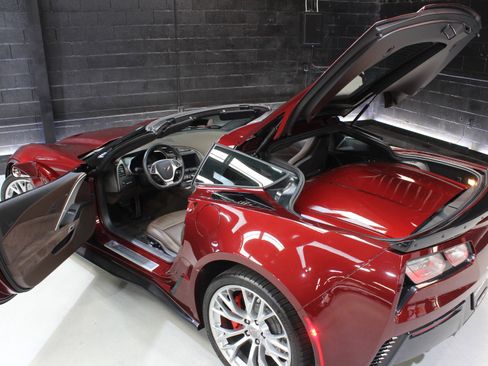 Used 2016 Chevrolet Corvette Z06 w/ 3LZ Preferred Equipment Group image 74