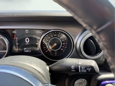 Used 2020 Jeep Gladiator Overland AWD/4WD image 15