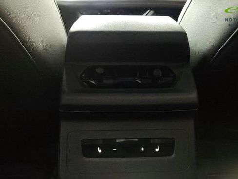 Used 2025 Audi A6 e-tron Prestige w/ Black Warm Weather Package RWD image 39