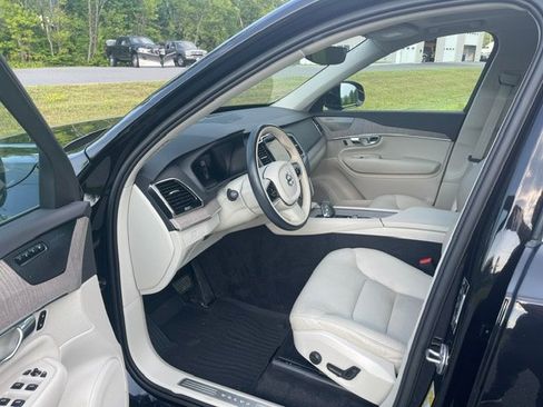 Used 2023 Volvo XC90 B6 Plus w/ Protection Package AWD/4WD image 18