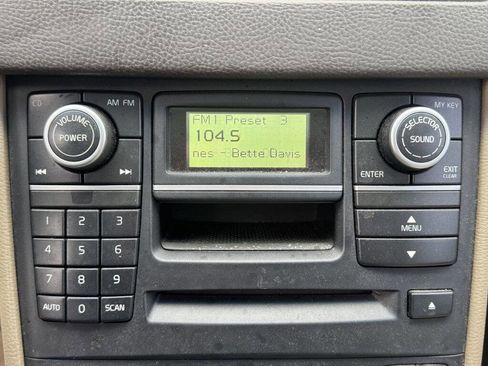 Used 2007 Volvo XC90 V8 image 16