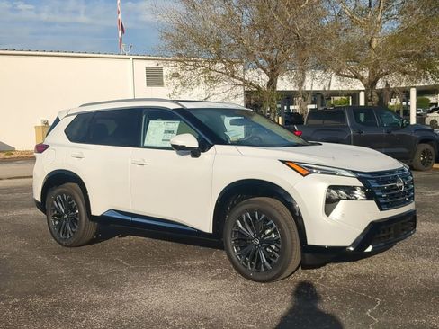 New 2026 Nissan Rogue Platinum AWD/4WD image 2