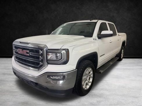 Used 2018 GMC Sierra 1500 SLE w/ SLE Value Package image 4