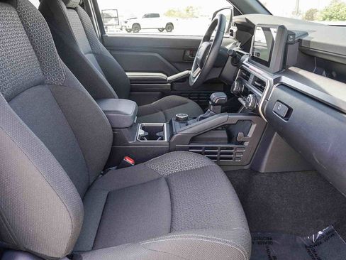 Used 2025 Toyota 4Runner SR5 RWD image 19