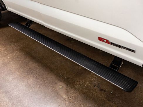 Used 2024 Ford F350 Lariat w/ Chrome Package image 13