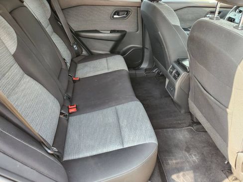 Used 2023 Nissan Rogue SV FWD image 31