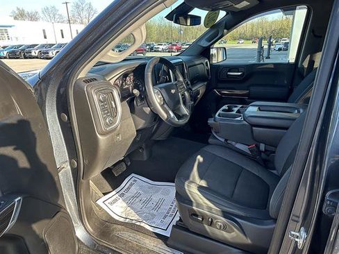 Used 2021 Chevrolet Silverado 1500 LT AWD/4WD image 12