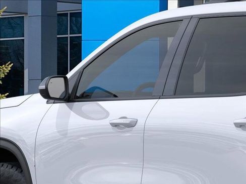 New 2026 Chevrolet Traverse Z71 w/ Enhanced Driving Package image 12