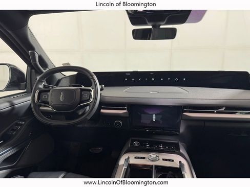 New 2026 Lincoln Navigator L Reserve AWD/4WD image 23