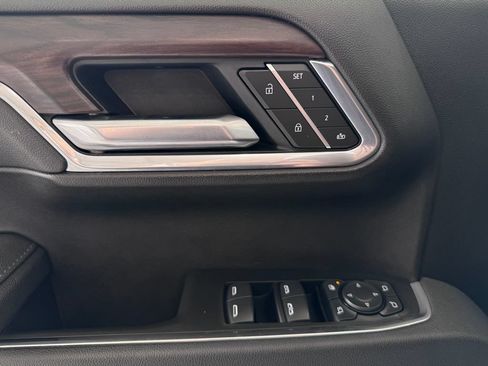 Certified 2025 GMC Sierra 1500 SLT AWD/4WD image 26
