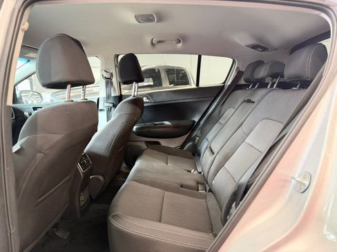 Used 2020 Kia Sportage LX FWD image 7