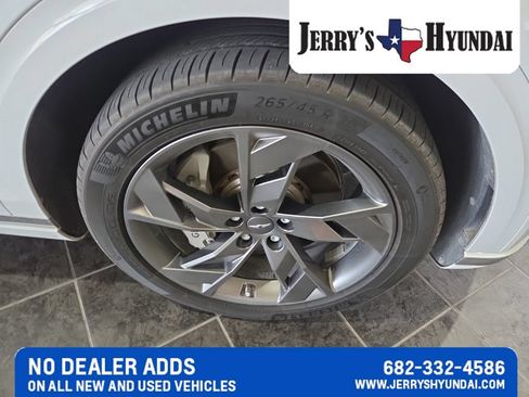 Certified 2024 Genesis Electrified GV70 AWD/4WD image 4