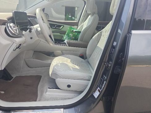Used 2023 Mercedes-Benz EQS 450+ SUV image 9