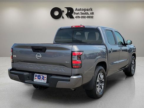 Used 2024 Nissan Frontier SL w/ Technology Package RWD image 5