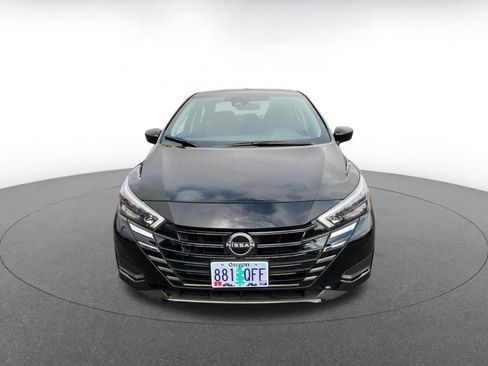 Used 2025 Nissan Versa SV image 2