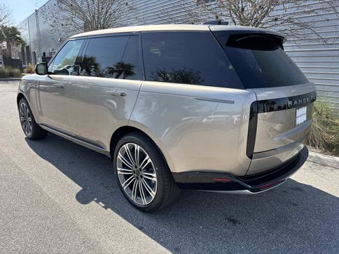 New 2026 Land Rover Range Rover Long Wheelbase SE image 3