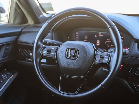 Used 2023 Honda Accord Touring image 15