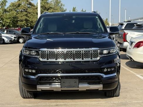 Used 2023 Jeep Grand Wagoneer Series II w/ Flexible Seating Group AWD/4WD image 8