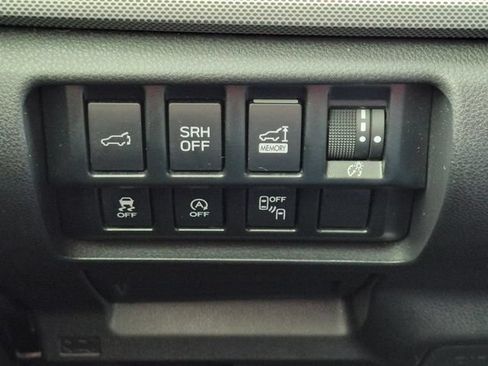 Used 2019 Subaru Forester Limited AWD/4WD image 17