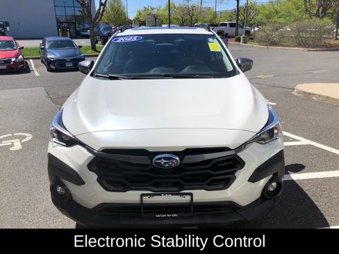 Used 2025 Subaru Crosstrek 2.5i Premium AWD/4WD image 9