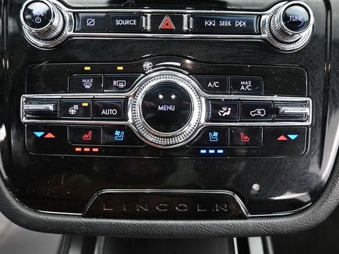 Used 2022 Lincoln Corsair AWD w/ Premium Package image 19
