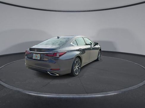 Used 2025 Lexus ES 350 w/ Premium Package FWD image 8