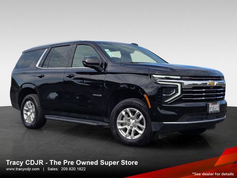 Used 2025 Chevrolet Tahoe LT AWD/4WD image 1