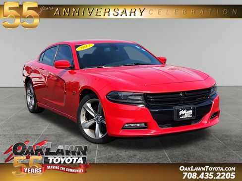Used 2017 Dodge Charger R/T image 1