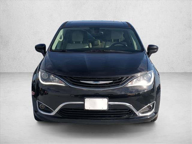 Used 2018 Chrysler Pacifica Touring Plus FWD image 2