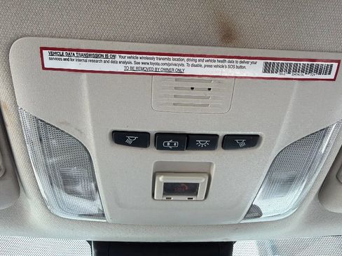 Used 2021 Toyota Corolla LE FWD image 20