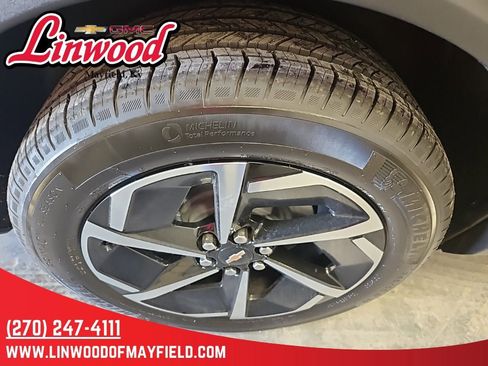 New 2026 Chevrolet Equinox EV LT image 8