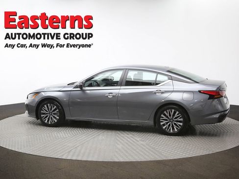 Used 2024 Nissan Altima 2.5 SV image 61