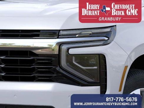 New 2026 Chevrolet Suburban LS image 12