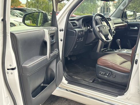 Used 2024 Toyota 4Runner Limited RWD image 13