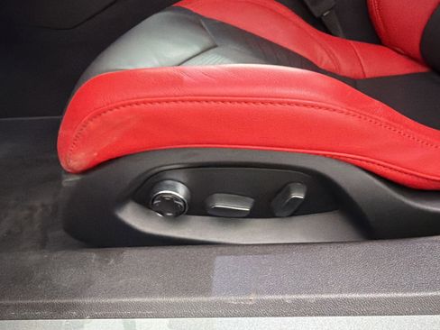 Used 2024 Chevrolet Corvette Stingray Premium Conv w/ Z51 Performance Package image 12