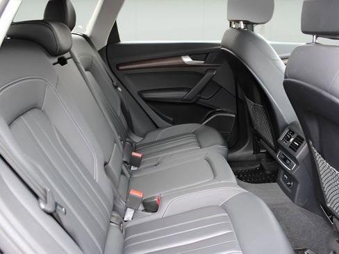 Used 2023 Audi Q5 2.0T Premium Plus w/ Premium Plus Package image 22