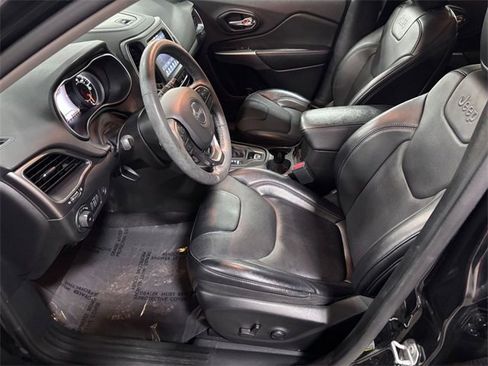 Certified 2022 Jeep Cherokee Latitude Lux image 10