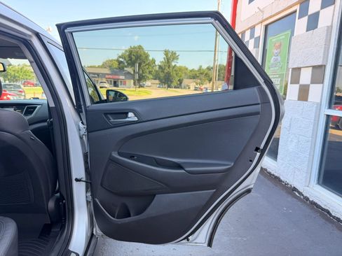 Used 2016 Hyundai Tucson Limited AWD/4WD image 27