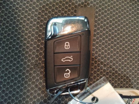 Used 2022 Volkswagen Taos S FWD image 32